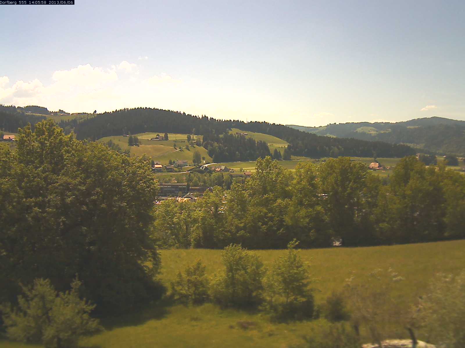 Webcam-Bild: Aussicht vom Dorfberg in Langnau 20130606-140600