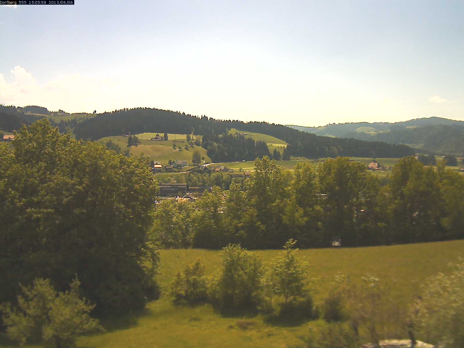Webcam-Bild: Aussicht vom Dorfberg in Langnau 20130606-150600