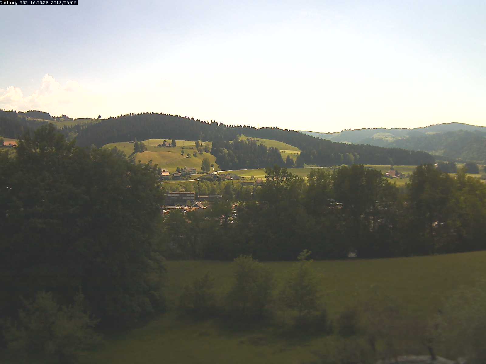 Webcam-Bild: Aussicht vom Dorfberg in Langnau 20130606-160600