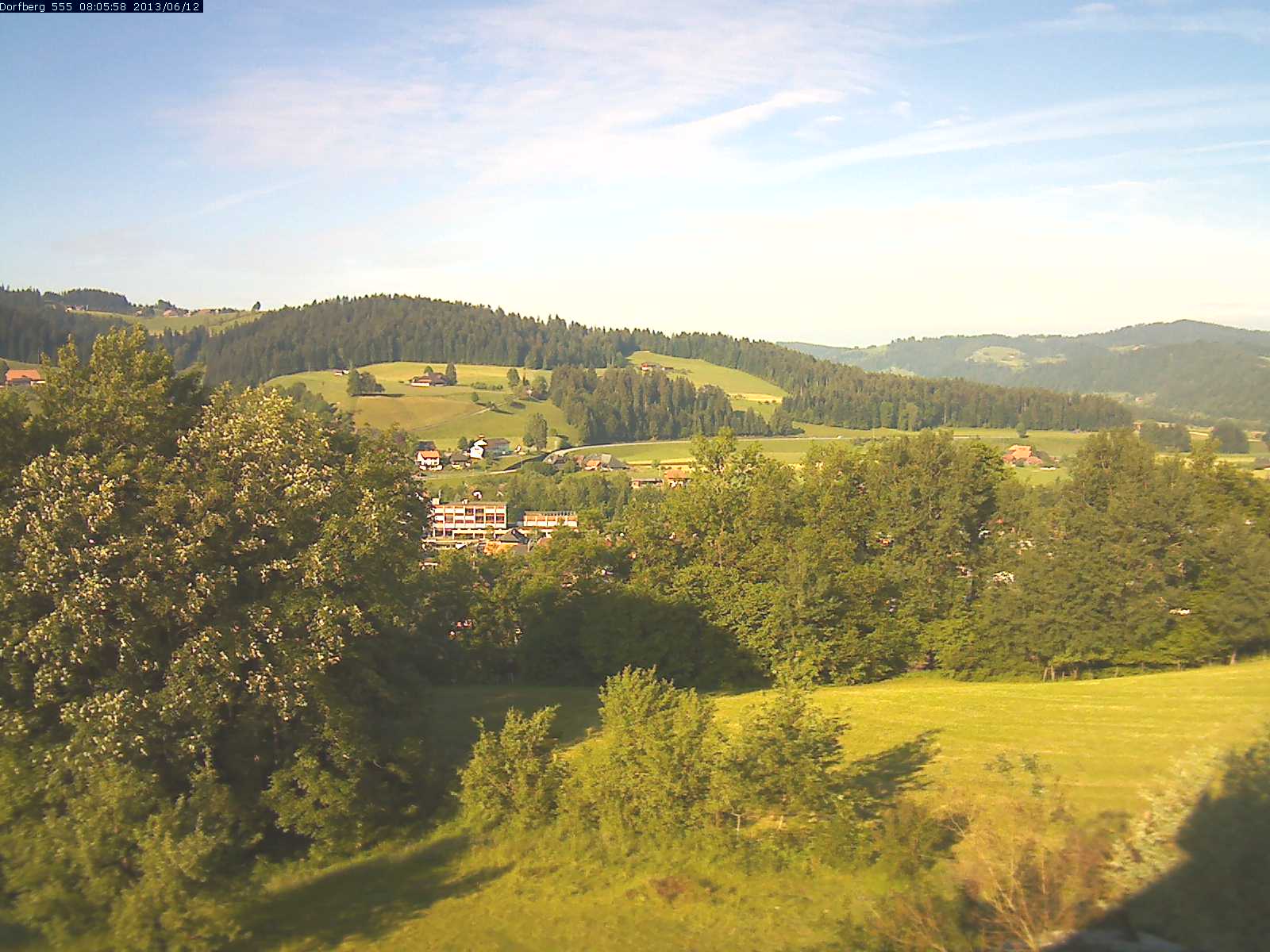 Webcam-Bild: Aussicht vom Dorfberg in Langnau 20130612-080600