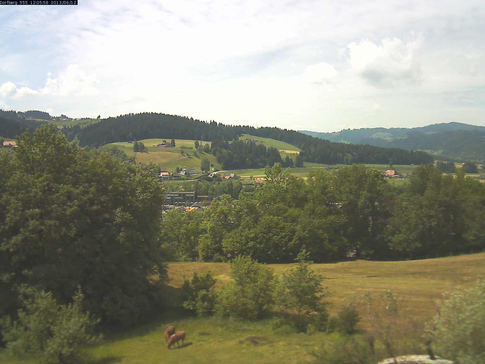 Webcam-Bild: Aussicht vom Dorfberg in Langnau 20130612-120600