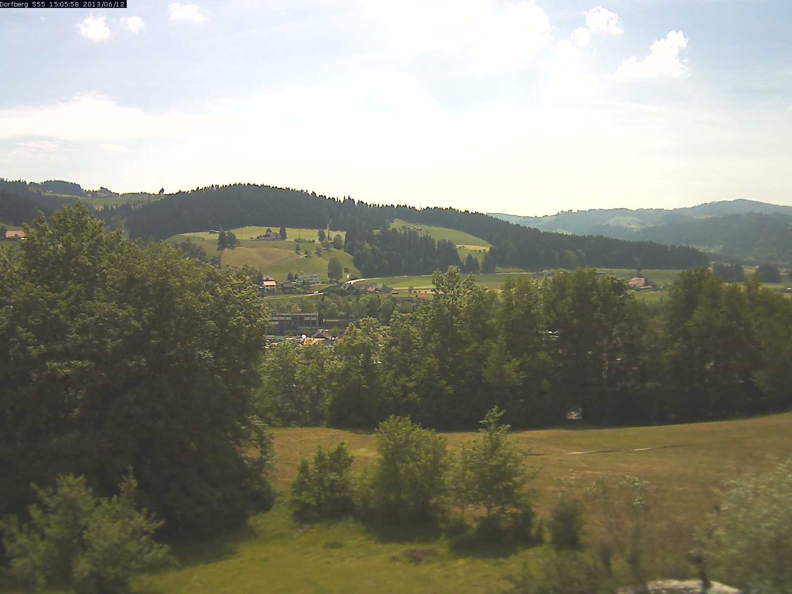 Webcam-Bild: Aussicht vom Dorfberg in Langnau 20130612-150600