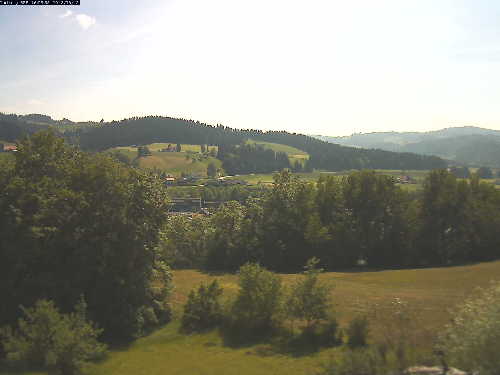 Webcam-Bild: Aussicht vom Dorfberg in Langnau 20130612-160600