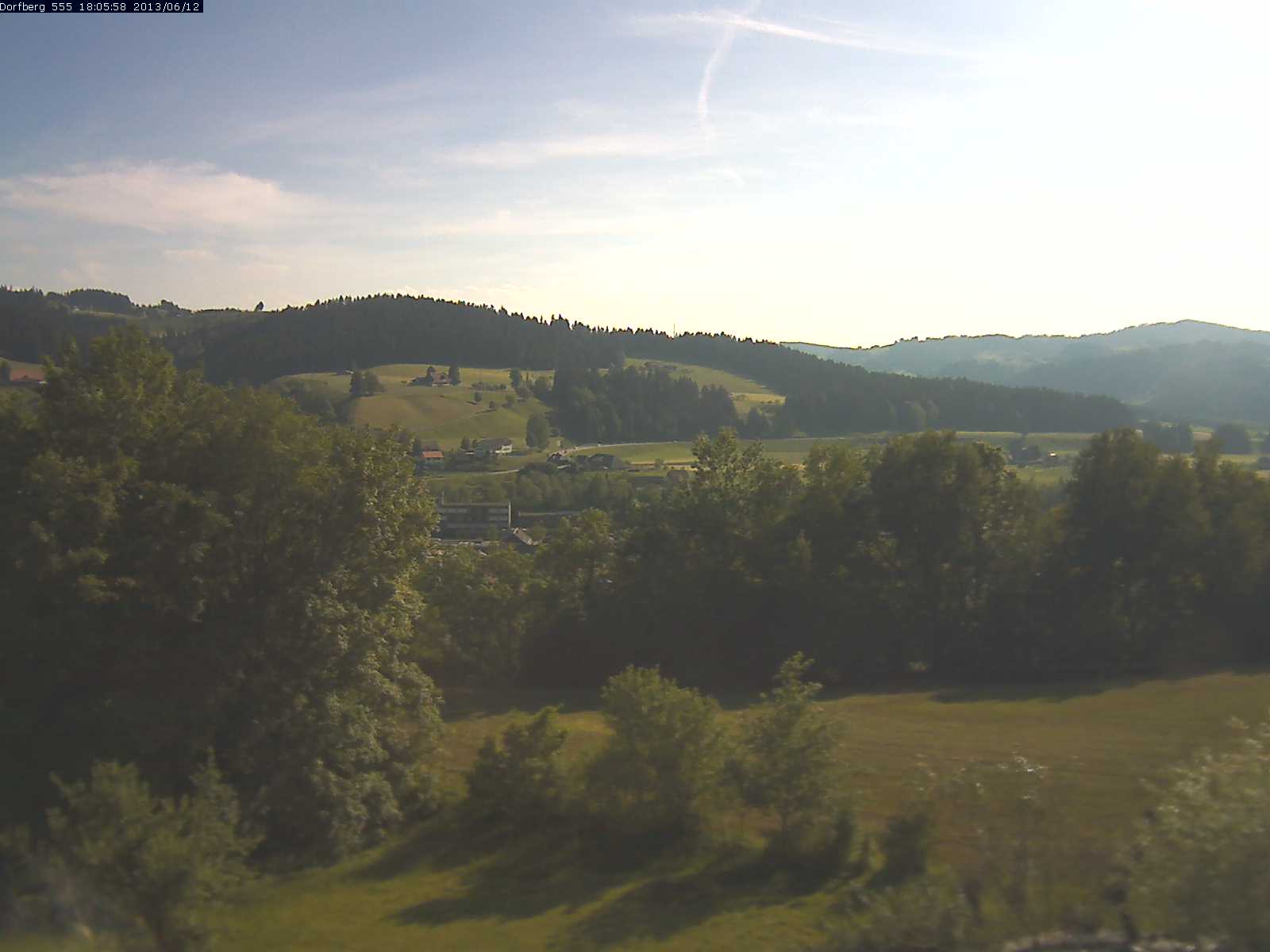 Webcam-Bild: Aussicht vom Dorfberg in Langnau 20130612-180600