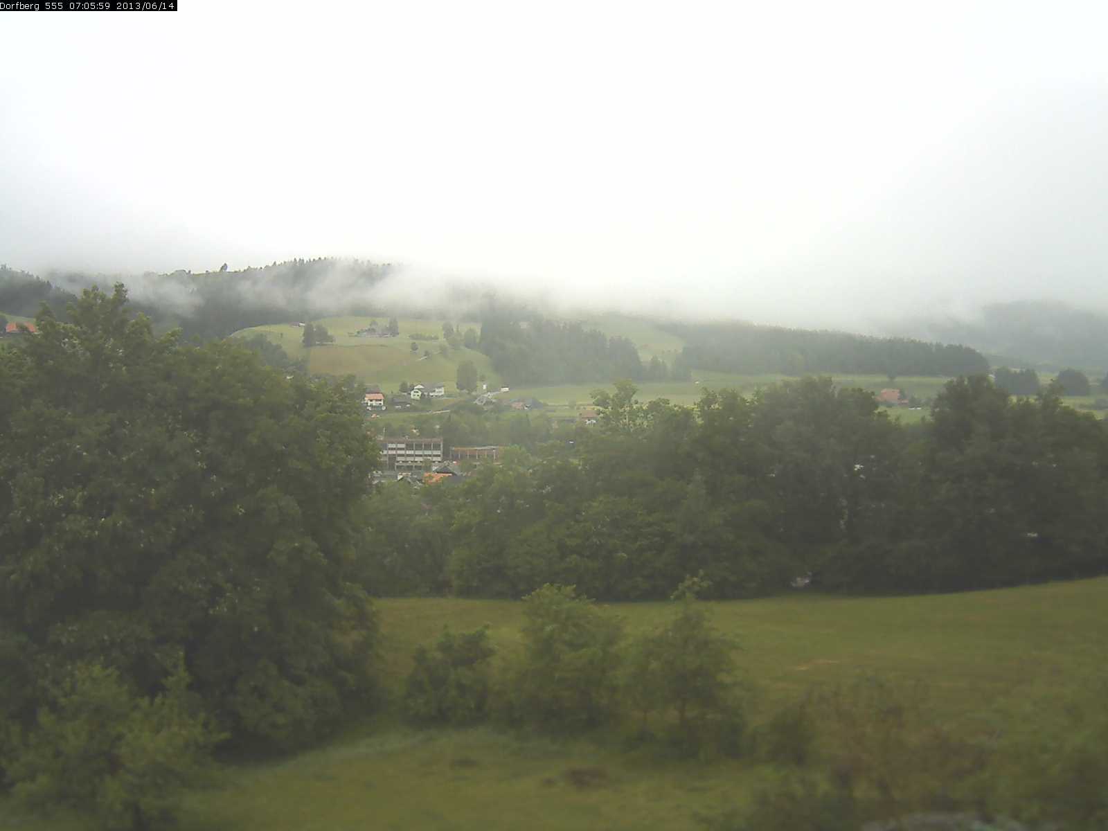 Webcam-Bild: Aussicht vom Dorfberg in Langnau 20130614-070600