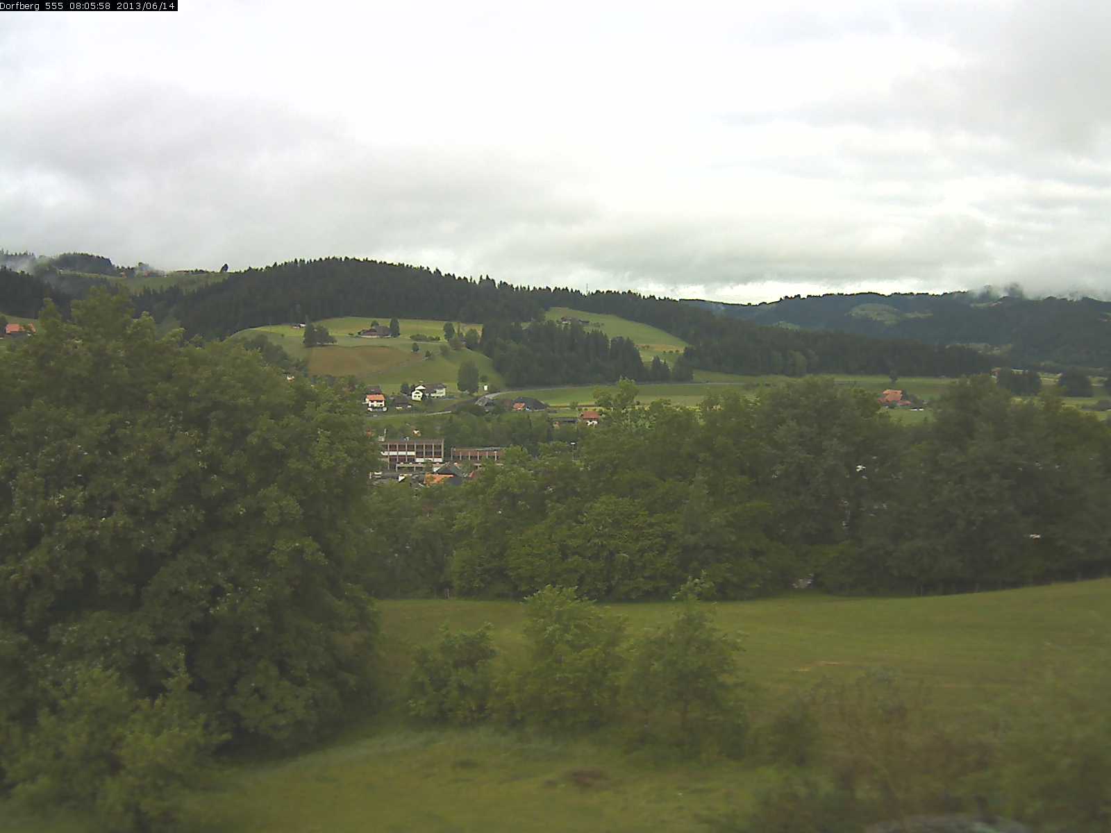 Webcam-Bild: Aussicht vom Dorfberg in Langnau 20130614-080600