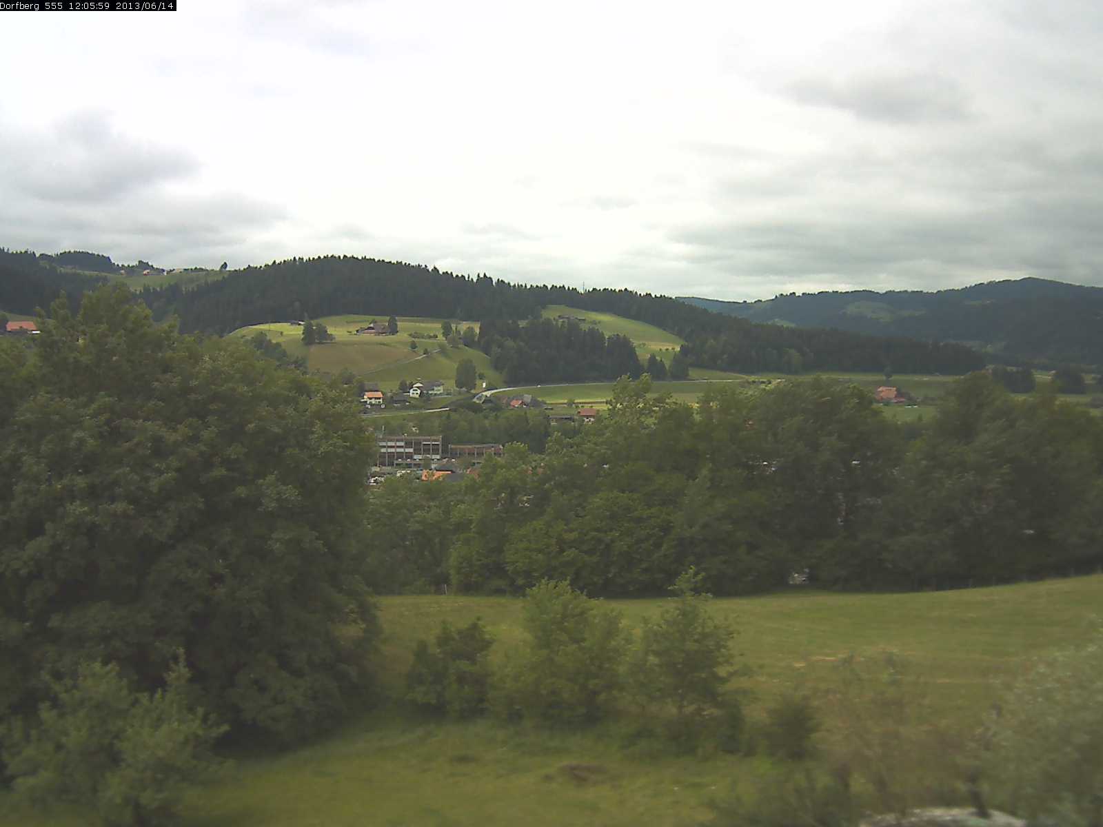 Webcam-Bild: Aussicht vom Dorfberg in Langnau 20130614-120600