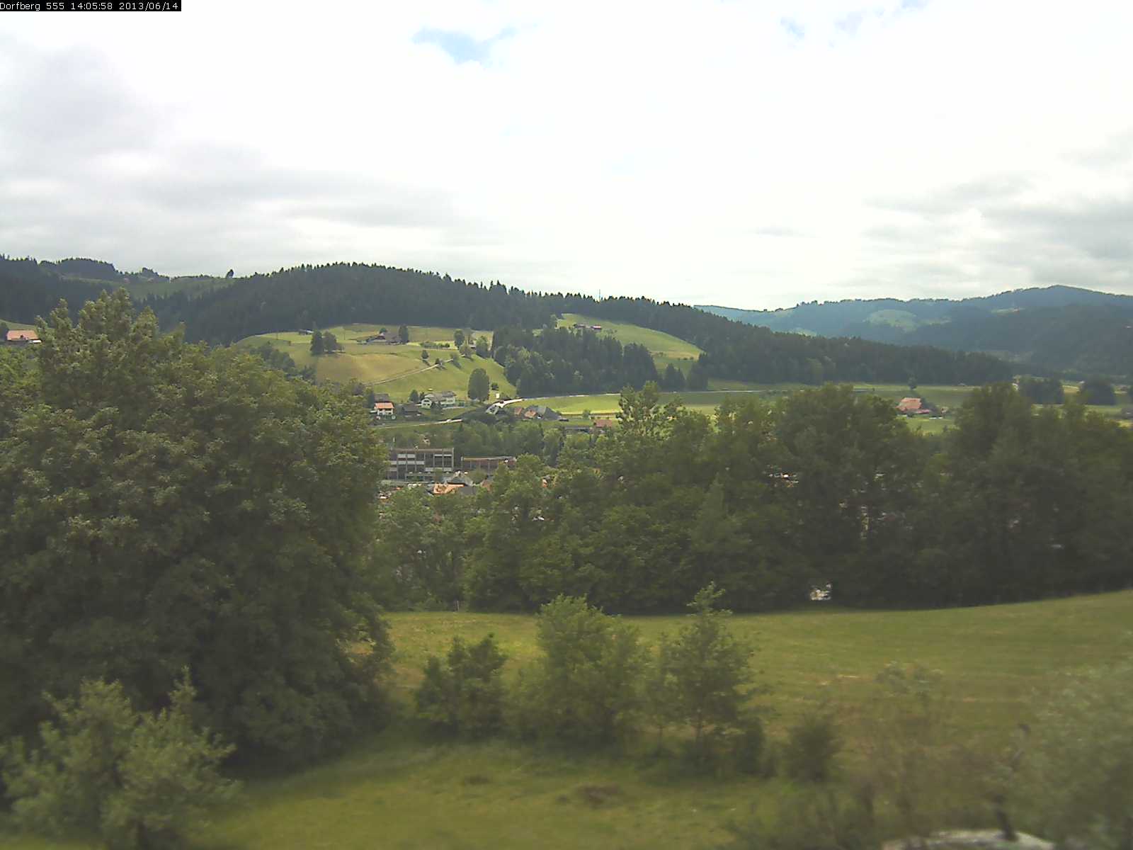 Webcam-Bild: Aussicht vom Dorfberg in Langnau 20130614-140600