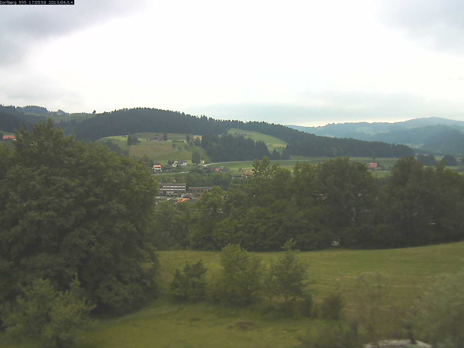 Webcam-Bild: Aussicht vom Dorfberg in Langnau 20130614-170600