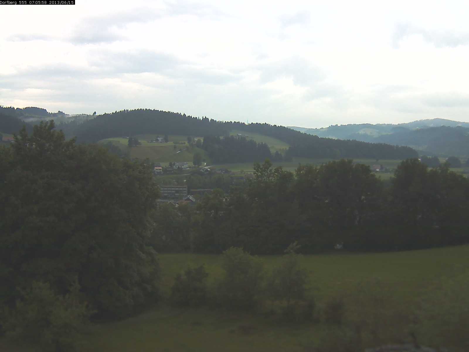 Webcam-Bild: Aussicht vom Dorfberg in Langnau 20130615-070600