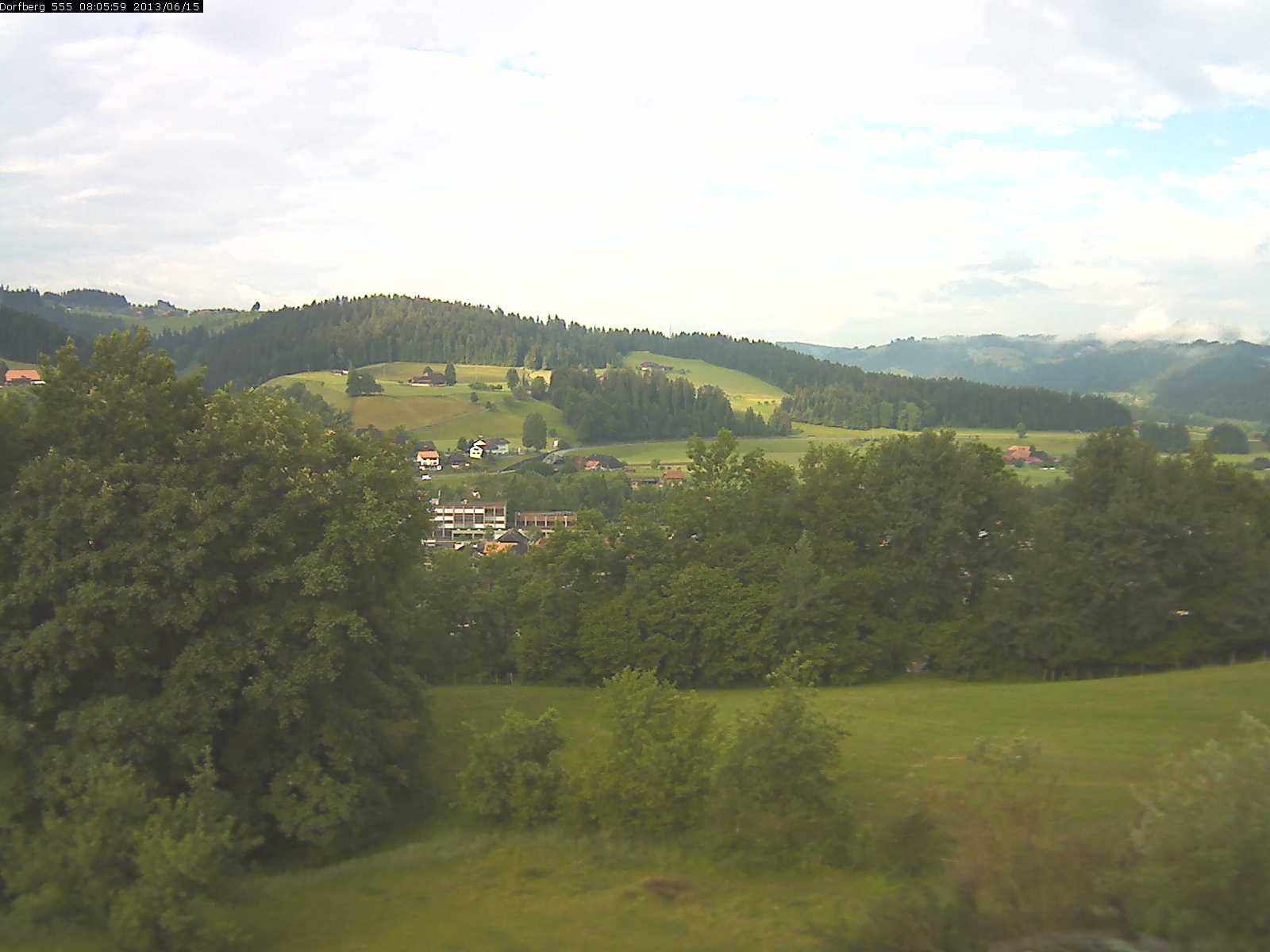 Webcam-Bild: Aussicht vom Dorfberg in Langnau 20130615-080600
