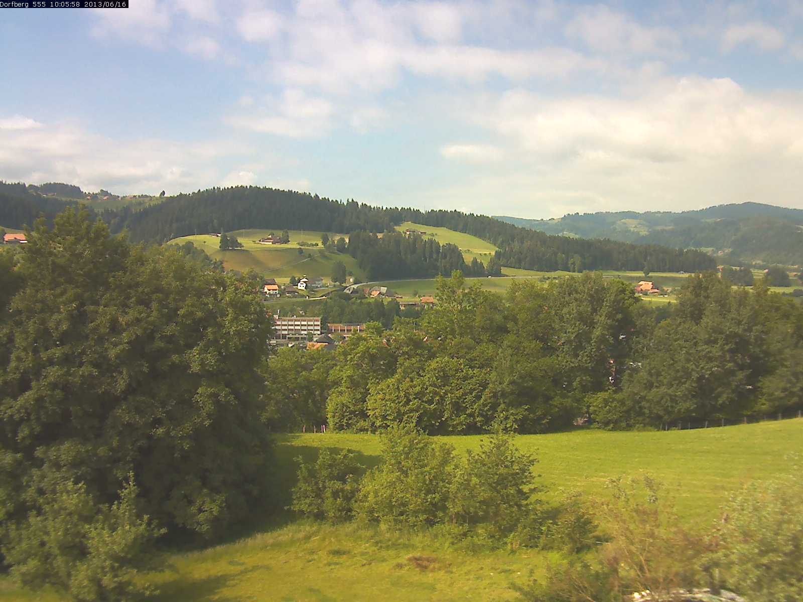 Webcam-Bild: Aussicht vom Dorfberg in Langnau 20130616-100600