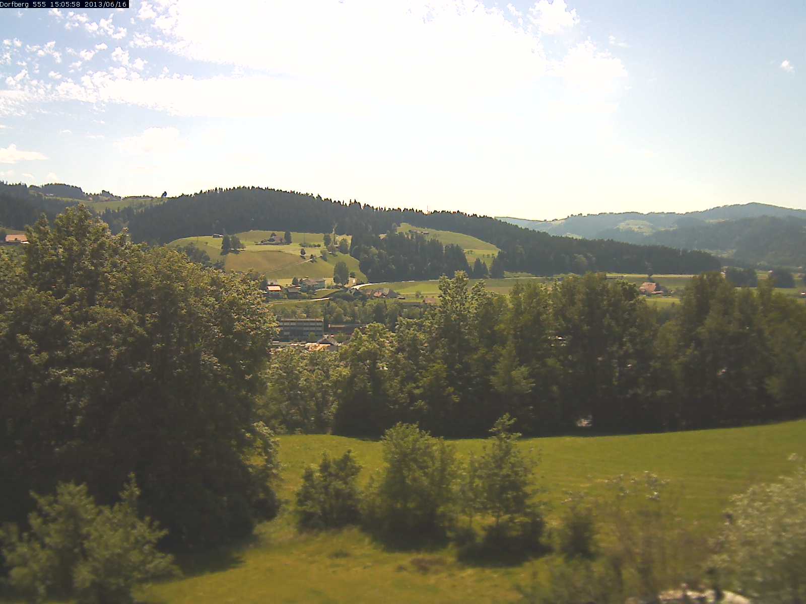 Webcam-Bild: Aussicht vom Dorfberg in Langnau 20130616-150600
