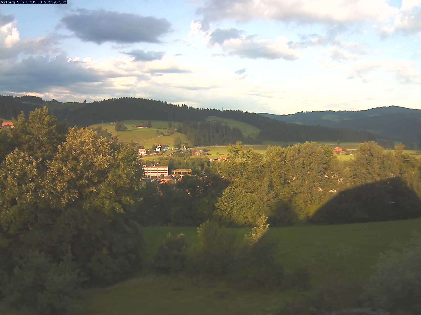 Webcam-Bild: Aussicht vom Dorfberg in Langnau 20130702-070600