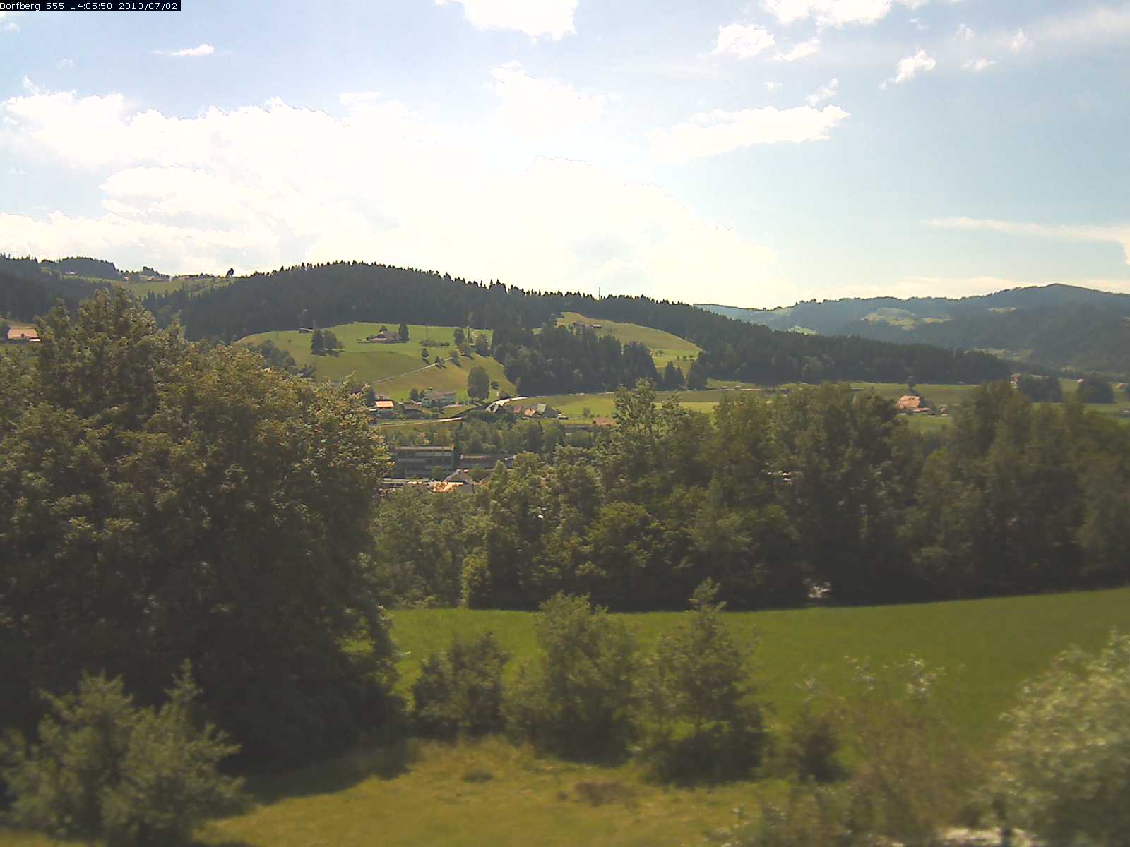 Webcam-Bild: Aussicht vom Dorfberg in Langnau 20130702-140600