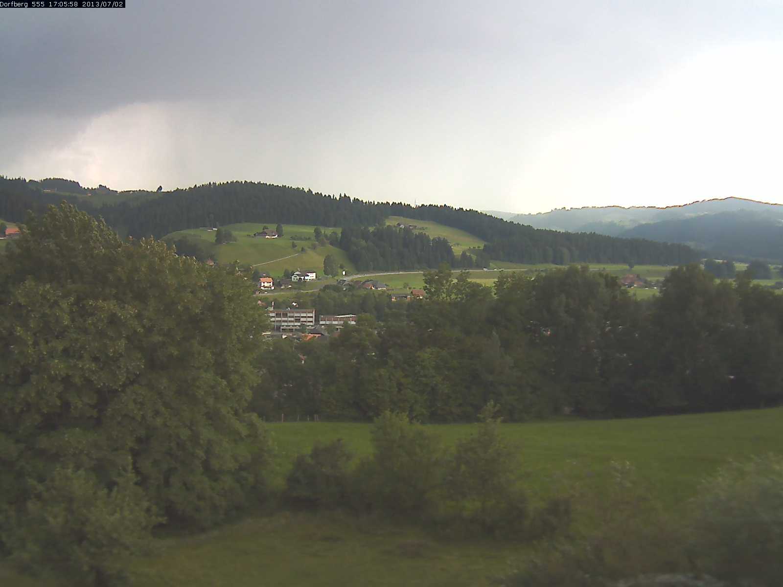 Webcam-Bild: Aussicht vom Dorfberg in Langnau 20130702-170600