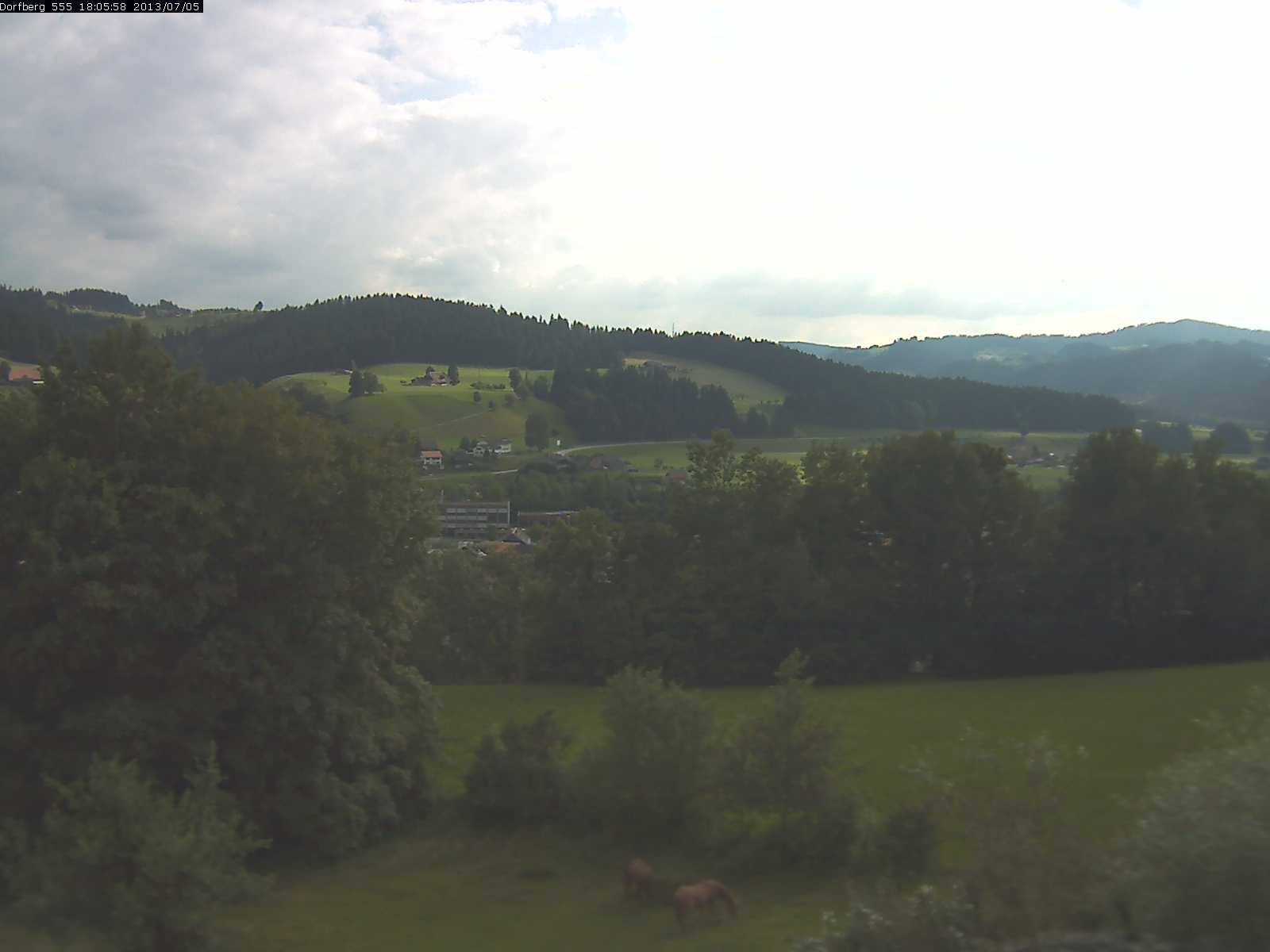 Webcam-Bild: Aussicht vom Dorfberg in Langnau 20130705-180600
