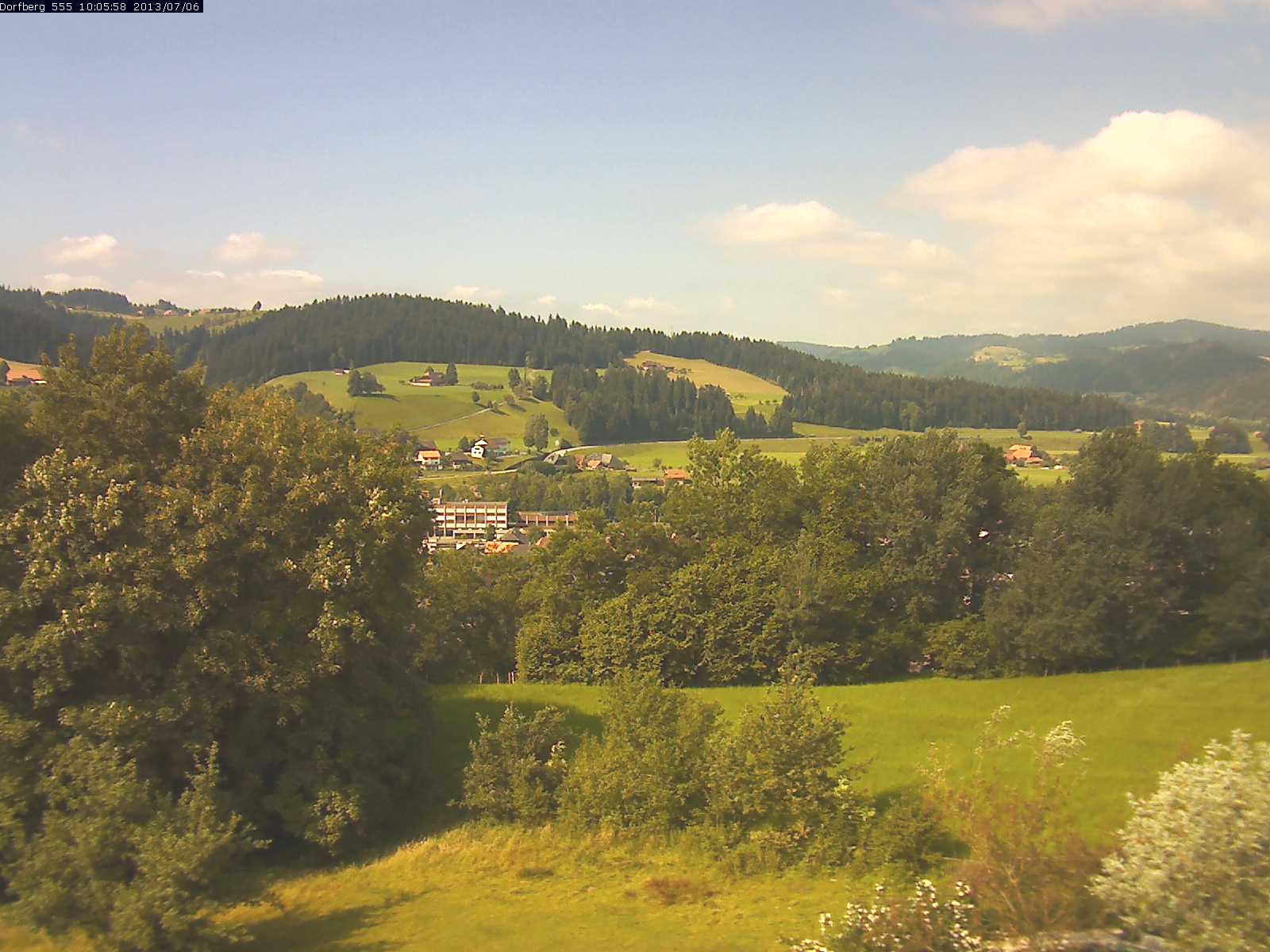 Webcam-Bild: Aussicht vom Dorfberg in Langnau 20130706-100600