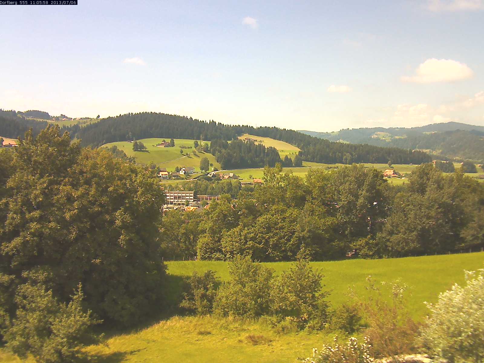 Webcam-Bild: Aussicht vom Dorfberg in Langnau 20130706-110600