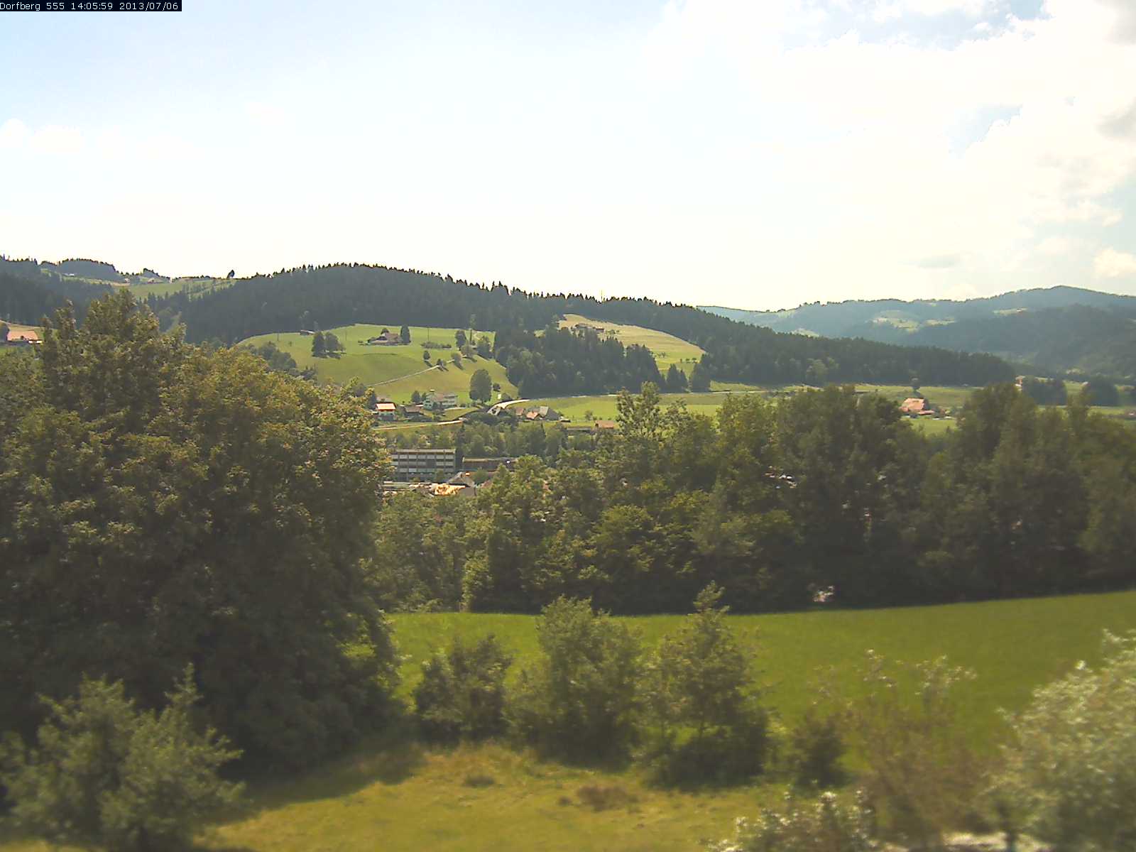Webcam-Bild: Aussicht vom Dorfberg in Langnau 20130706-140600
