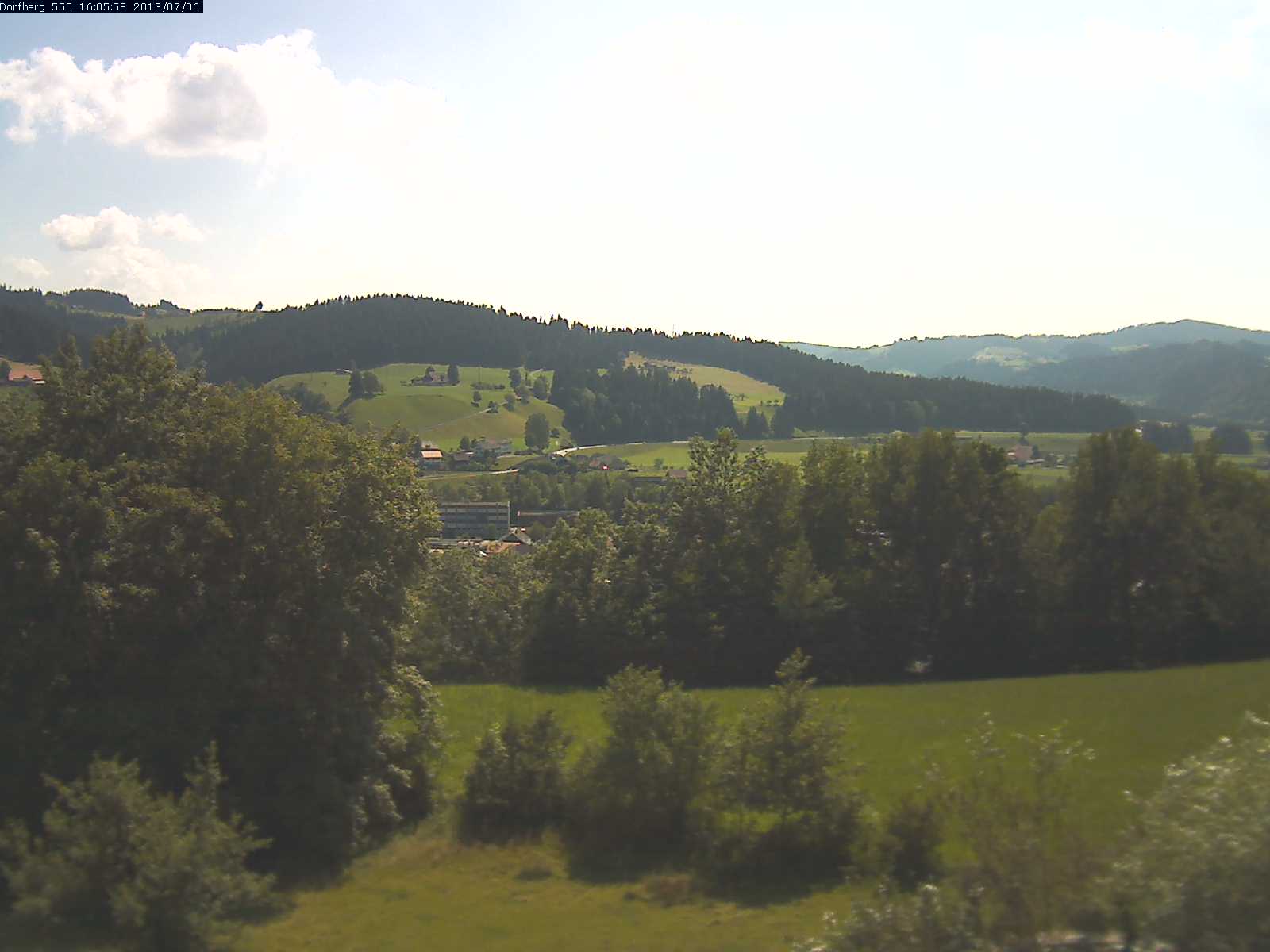 Webcam-Bild: Aussicht vom Dorfberg in Langnau 20130706-160600