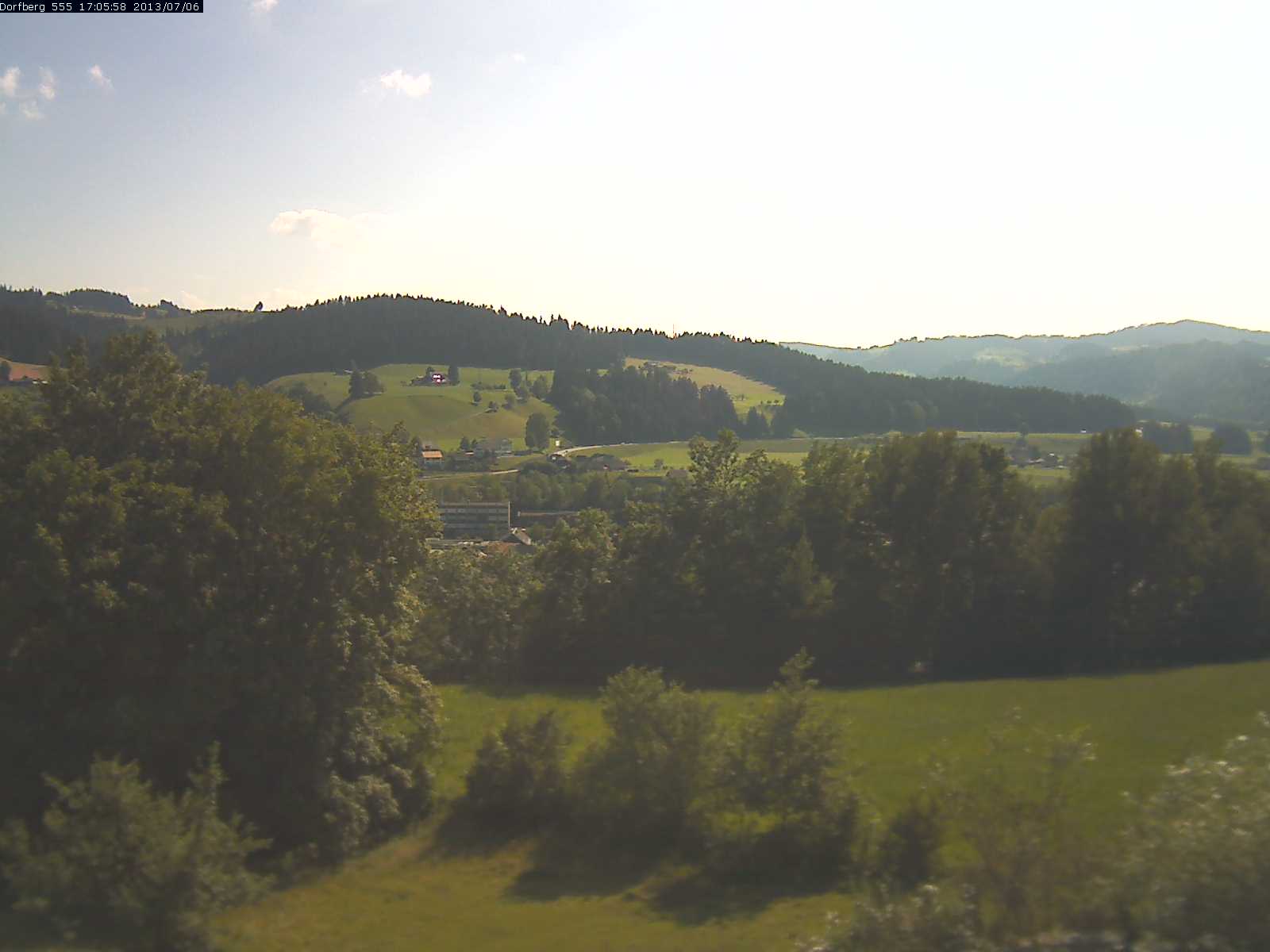 Webcam-Bild: Aussicht vom Dorfberg in Langnau 20130706-170600