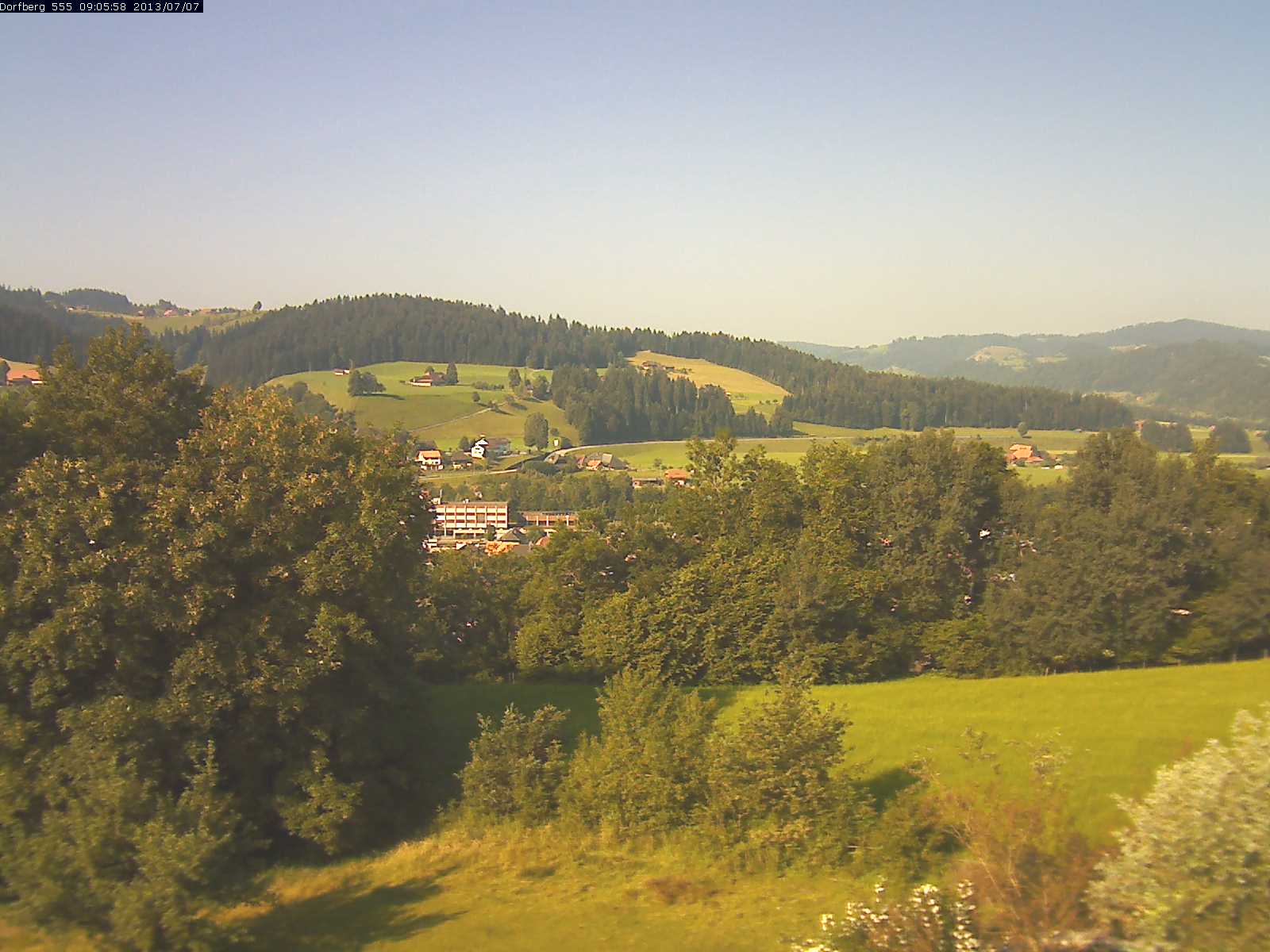 Webcam-Bild: Aussicht vom Dorfberg in Langnau 20130707-090600