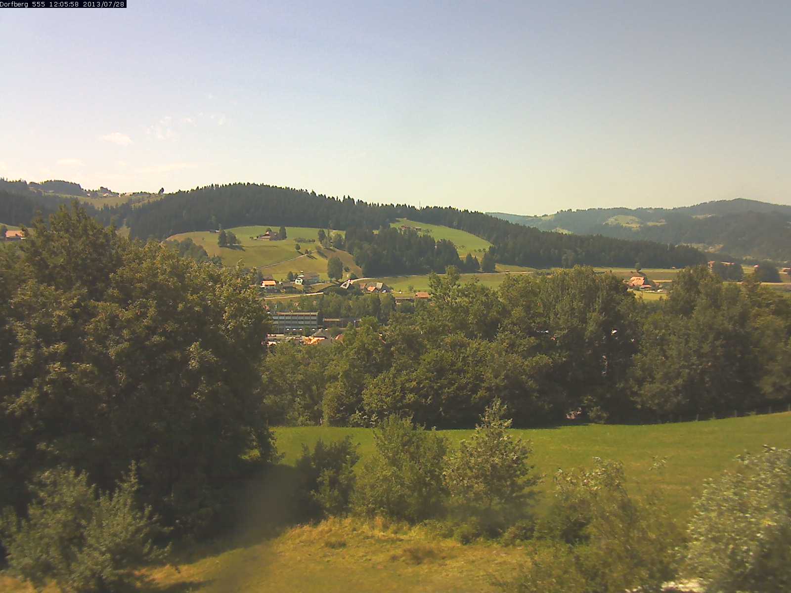 Webcam-Bild: Aussicht vom Dorfberg in Langnau 20130728-120600