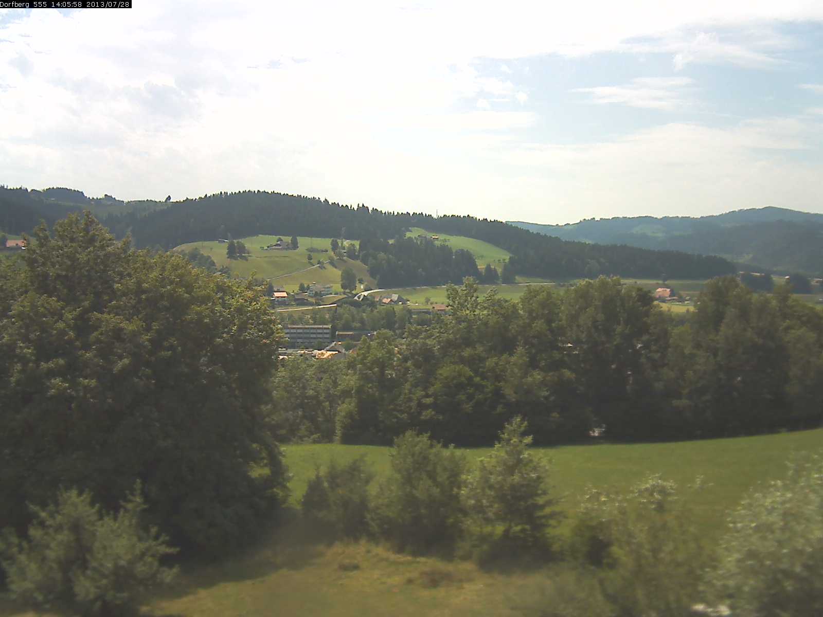 Webcam-Bild: Aussicht vom Dorfberg in Langnau 20130728-140600