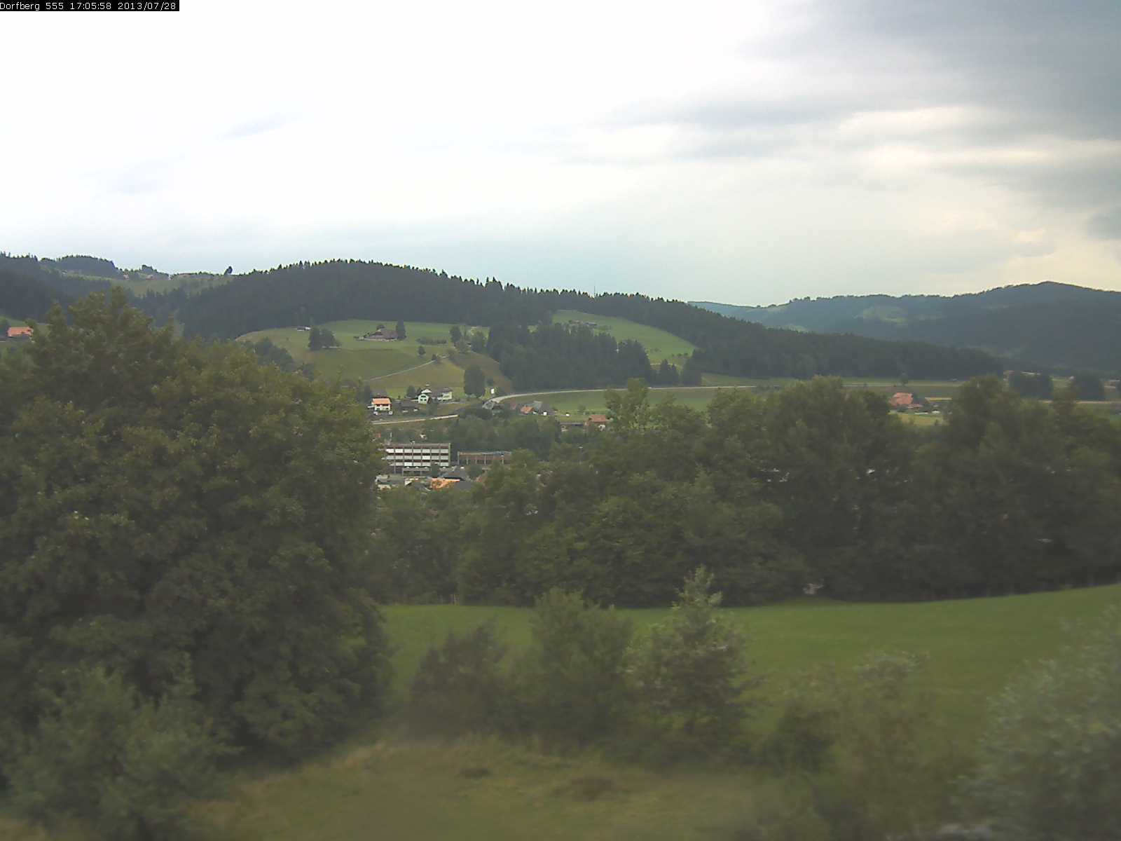 Webcam-Bild: Aussicht vom Dorfberg in Langnau 20130728-170600
