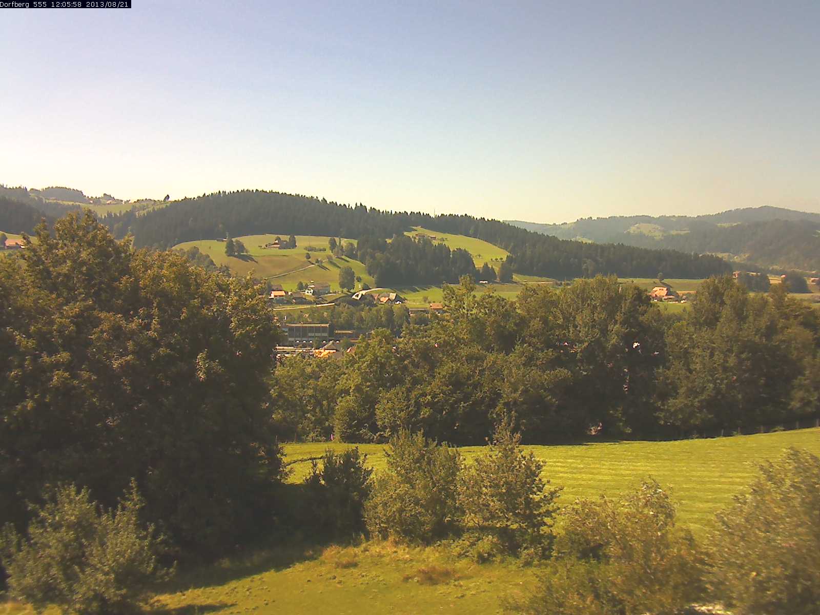Webcam-Bild: Aussicht vom Dorfberg in Langnau 20130821-120600