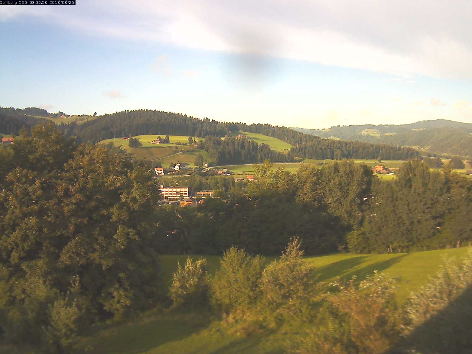 Webcam-Bild: Aussicht vom Dorfberg in Langnau 20130826-080600