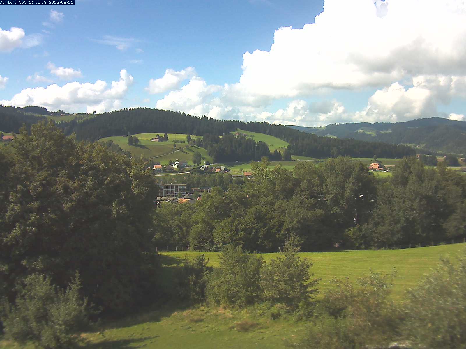Webcam-Bild: Aussicht vom Dorfberg in Langnau 20130826-110600