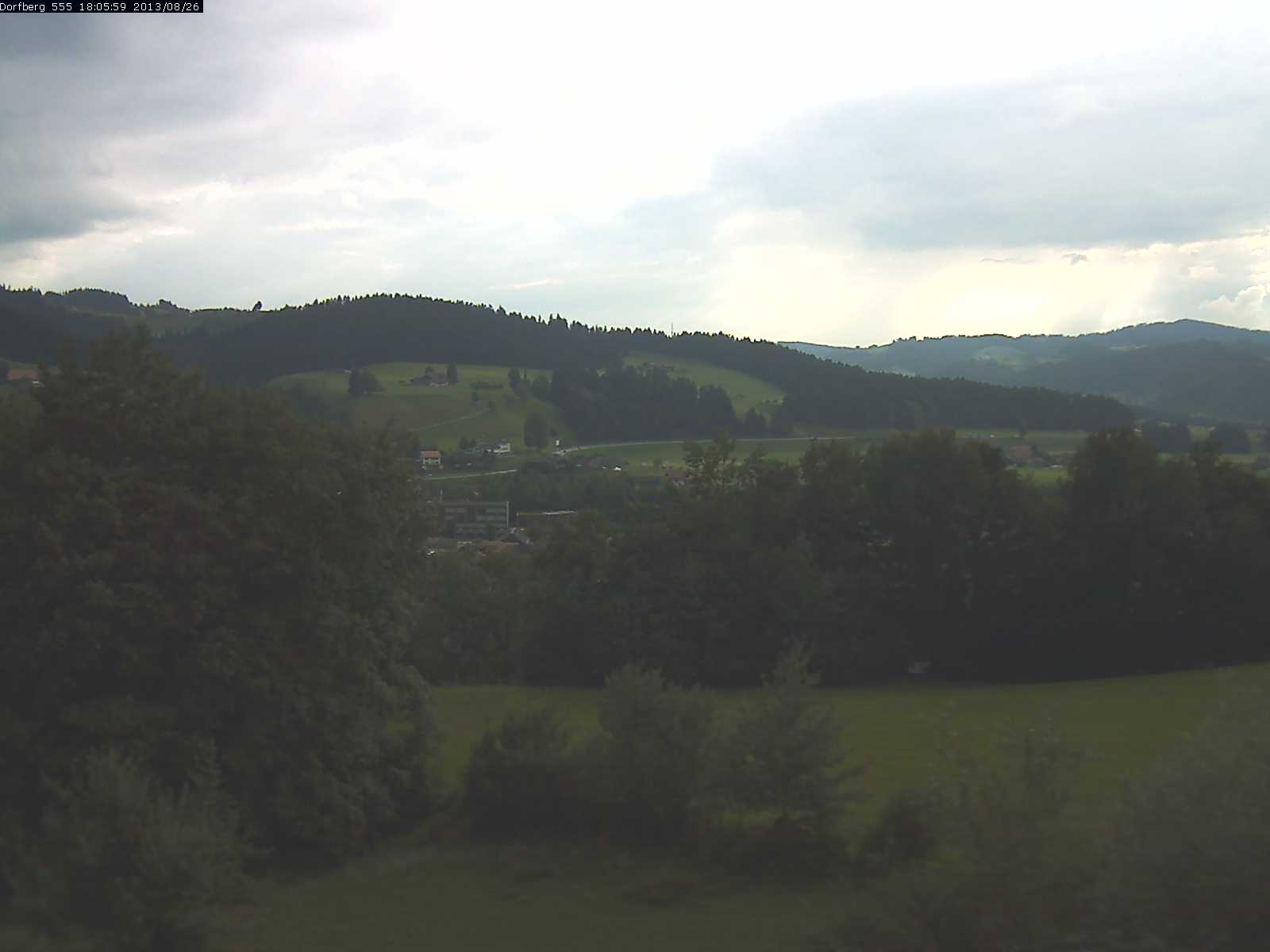 Webcam-Bild: Aussicht vom Dorfberg in Langnau 20130826-180600