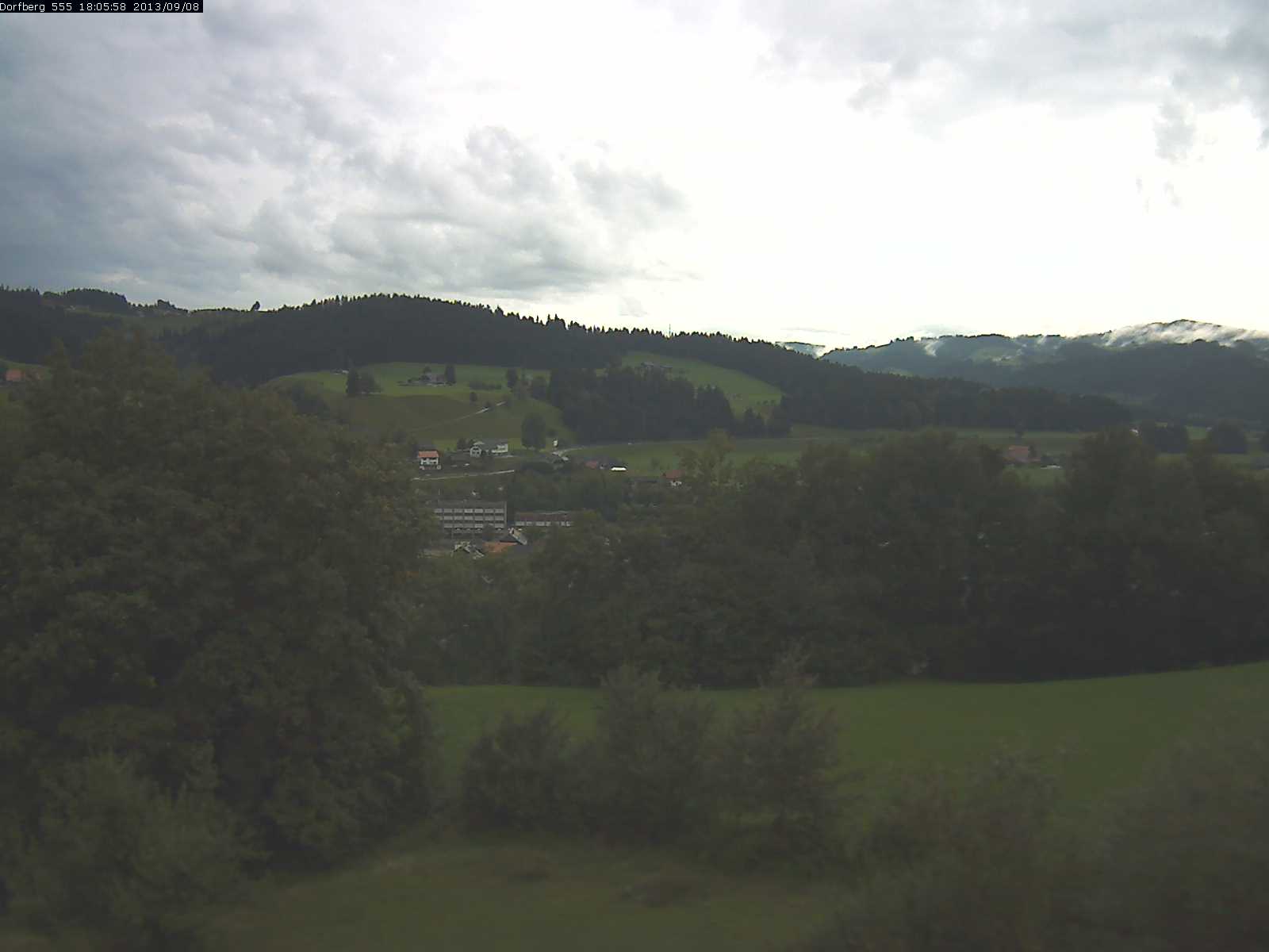 Webcam-Bild: Aussicht vom Dorfberg in Langnau 20130908-180600