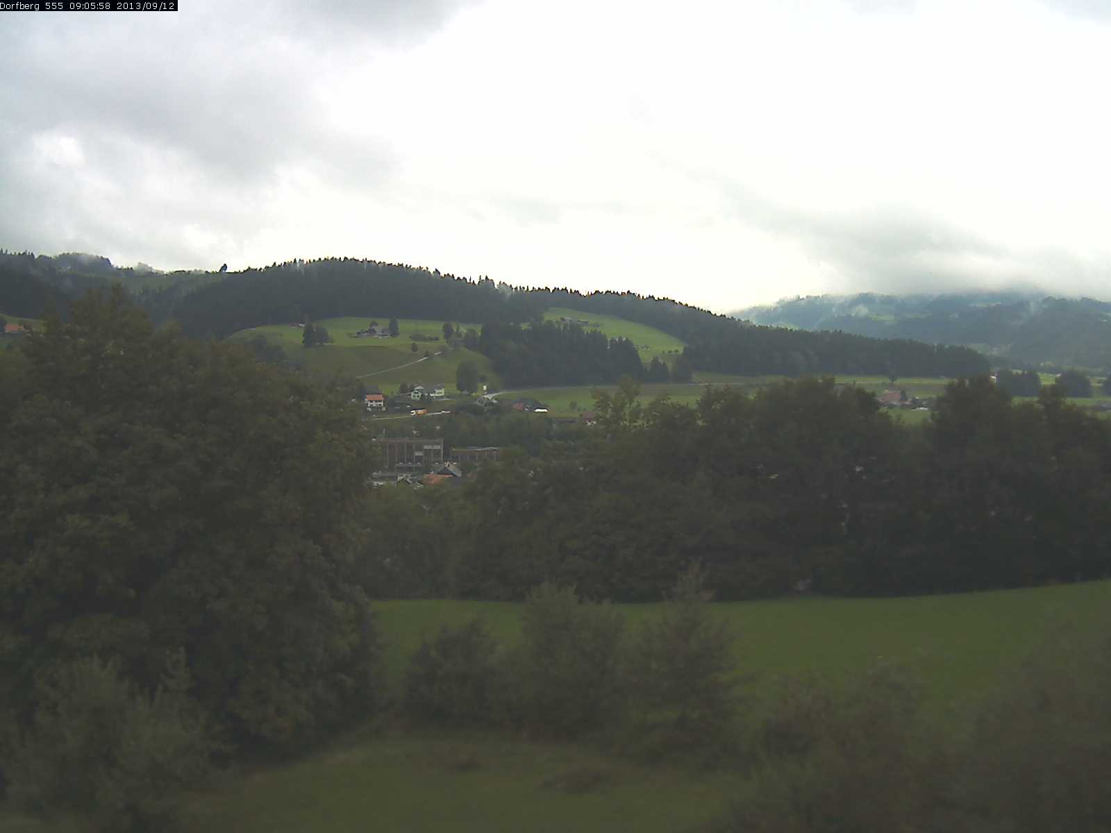 Webcam-Bild: Aussicht vom Dorfberg in Langnau 20130912-090600