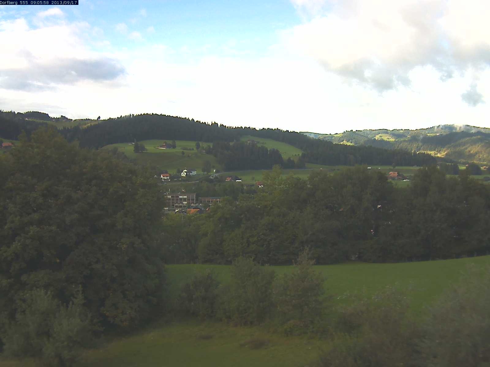 Webcam-Bild: Aussicht vom Dorfberg in Langnau 20130917-090600