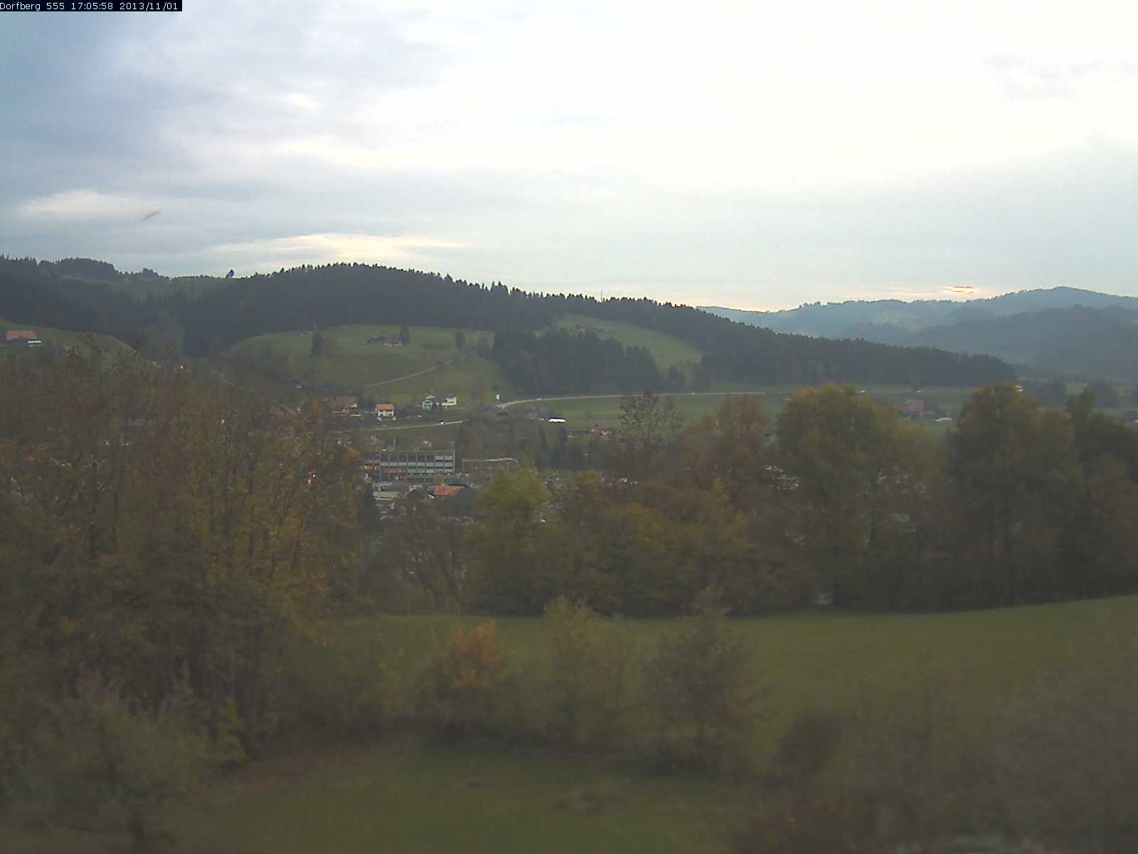 Webcam-Bild: Aussicht vom Dorfberg in Langnau 20131101-170600