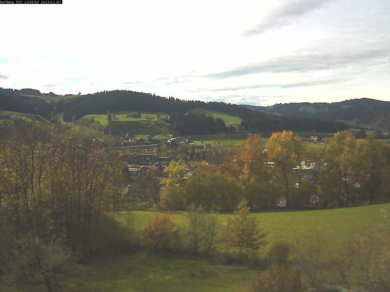 Webcam-Bild: Aussicht vom Dorfberg in Langnau 20131107-120600