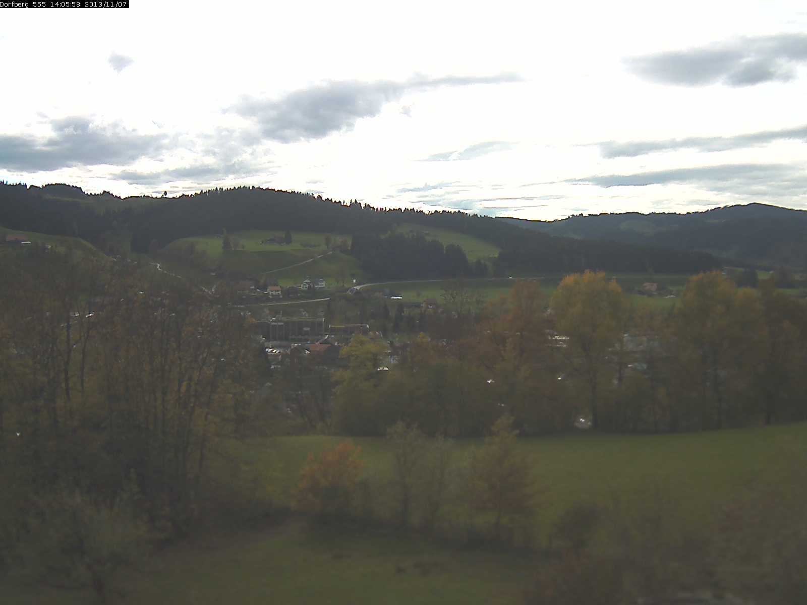 Webcam-Bild: Aussicht vom Dorfberg in Langnau 20131107-140600