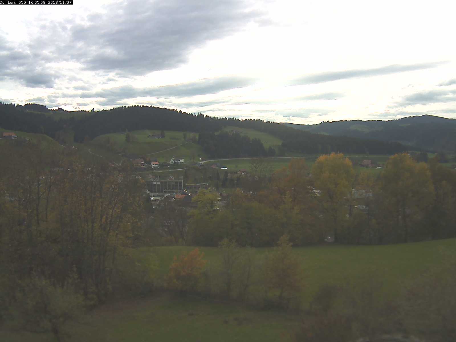 Webcam-Bild: Aussicht vom Dorfberg in Langnau 20131107-160600