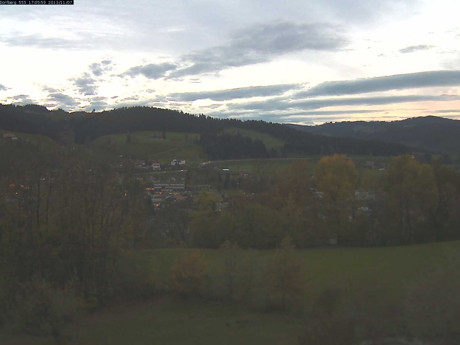 Webcam-Bild: Aussicht vom Dorfberg in Langnau 20131107-170600