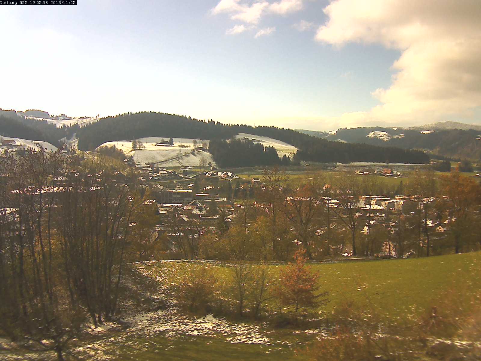 Webcam-Bild: Aussicht vom Dorfberg in Langnau 20131125-120600