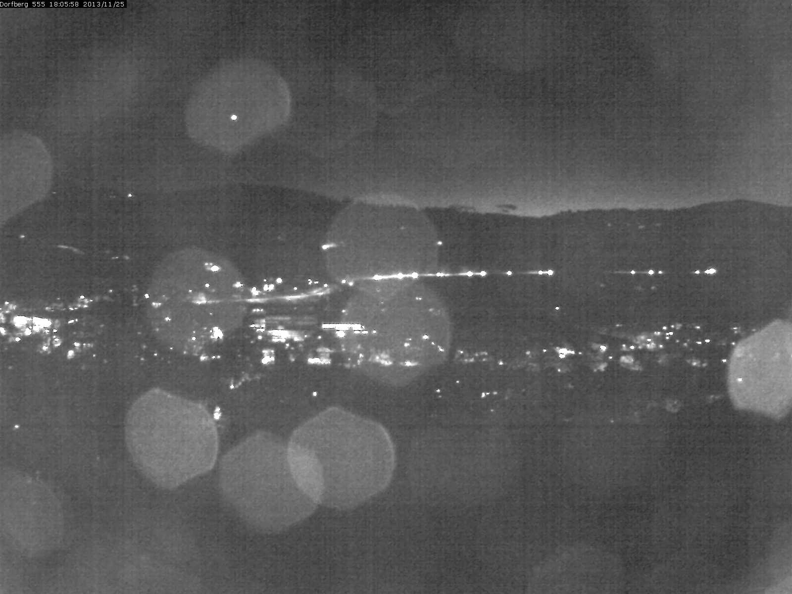 Webcam-Bild: Aussicht vom Dorfberg in Langnau 20131125-180600