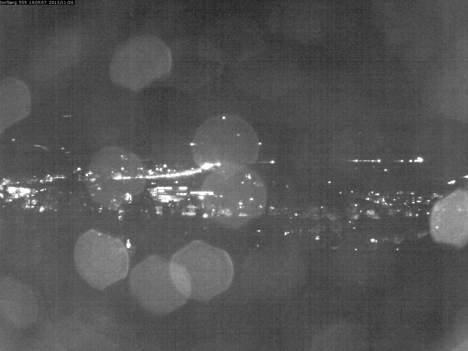 Webcam-Bild: Aussicht vom Dorfberg in Langnau 20131126-190600