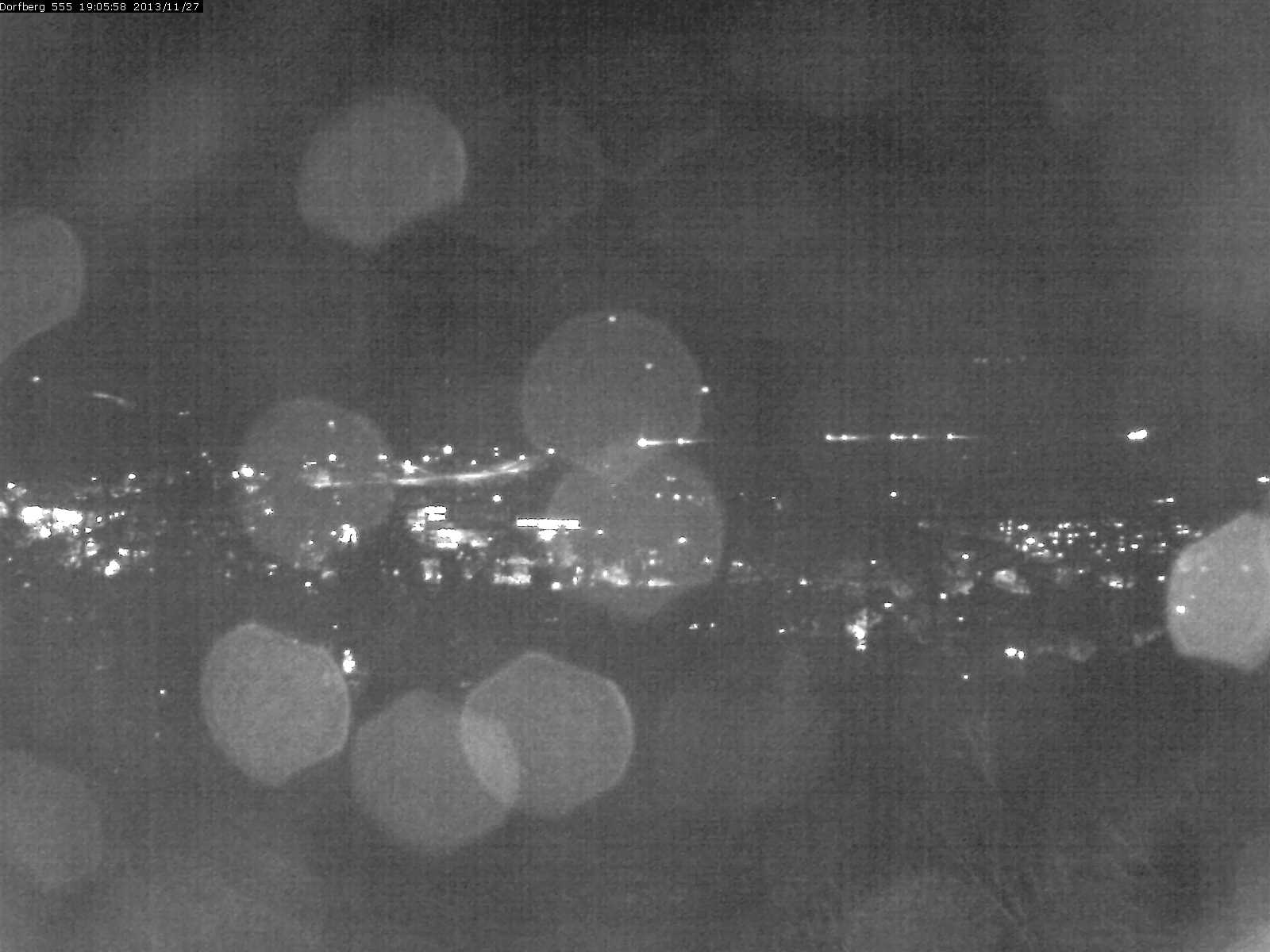 Webcam-Bild: Aussicht vom Dorfberg in Langnau 20131127-190600