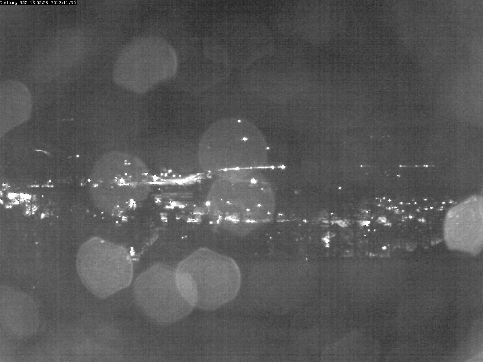 Webcam-Bild: Aussicht vom Dorfberg in Langnau 20131130-190600