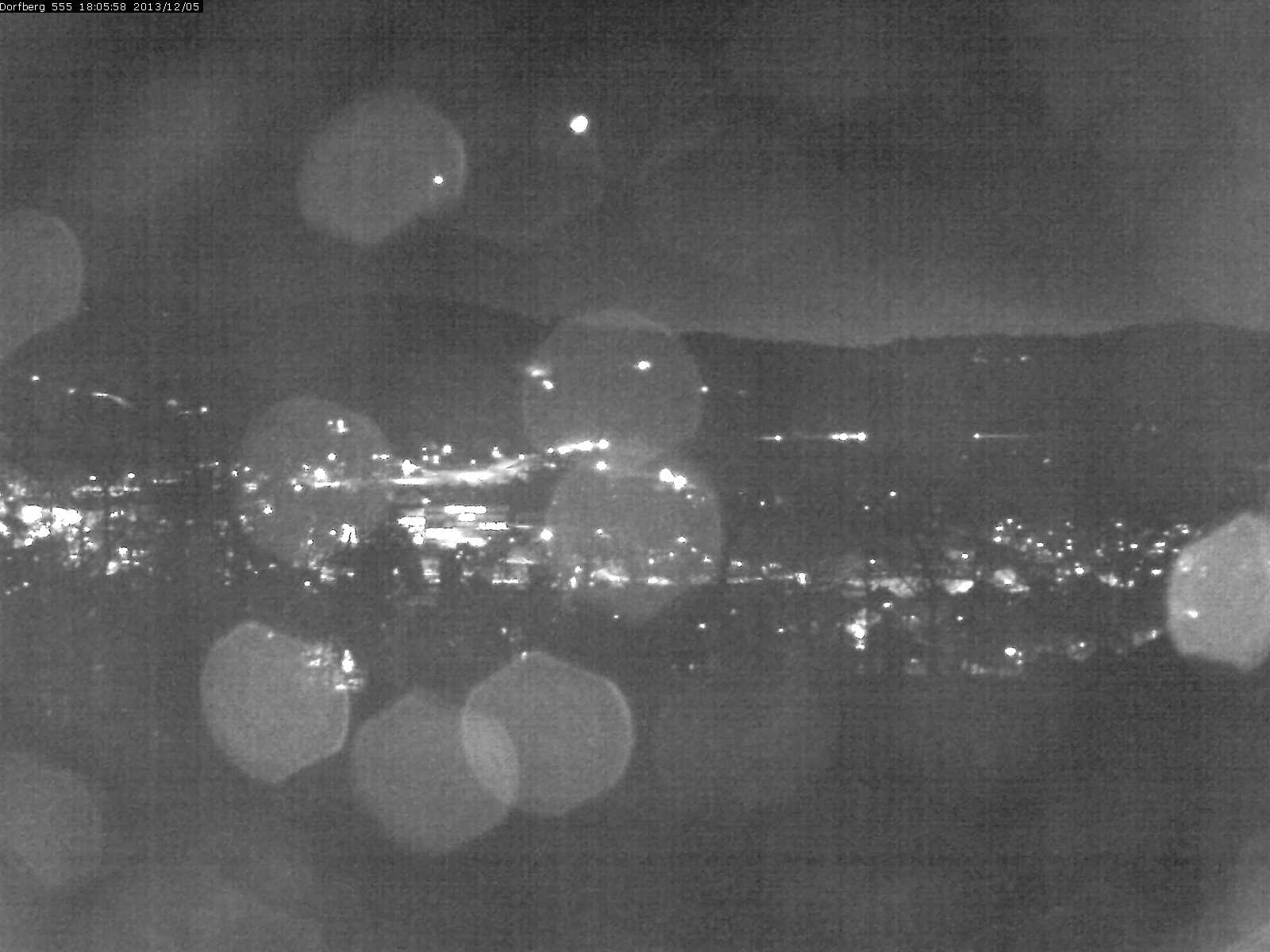 Webcam-Bild: Aussicht vom Dorfberg in Langnau 20131205-180600