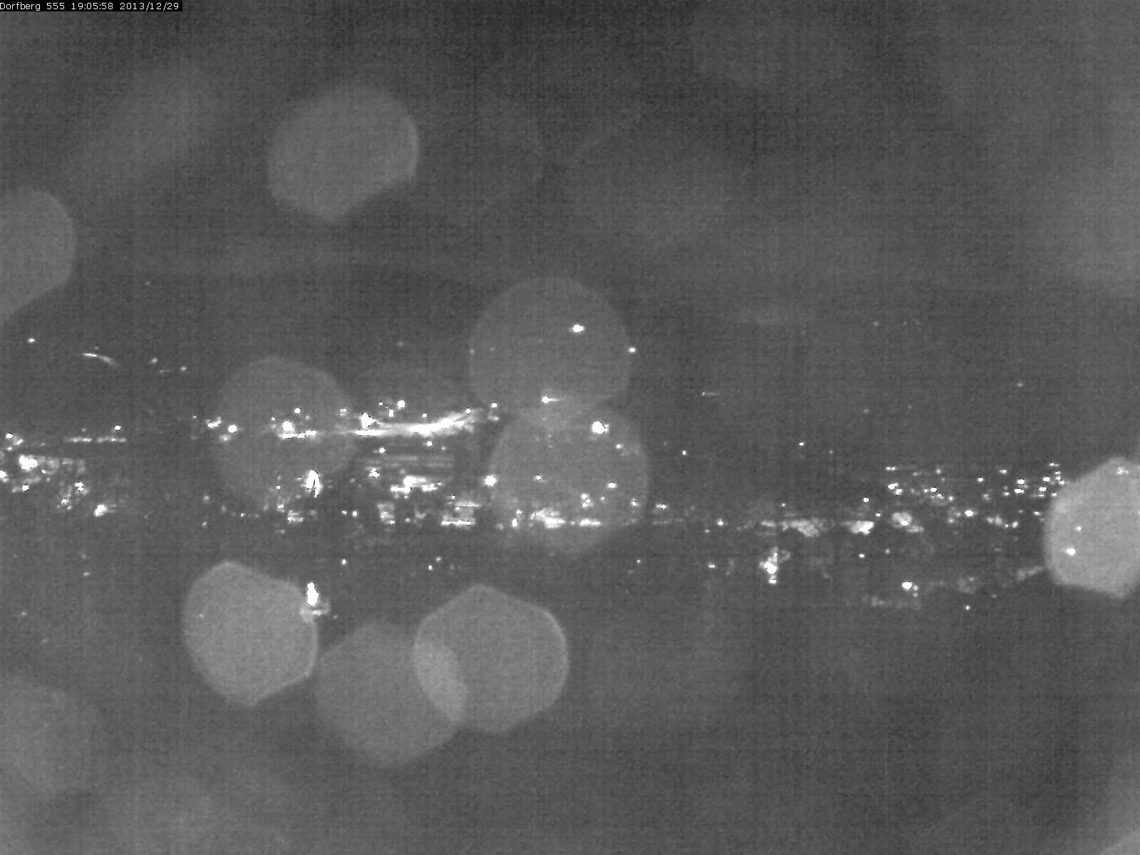 Webcam-Bild: Aussicht vom Dorfberg in Langnau 20131229-190600