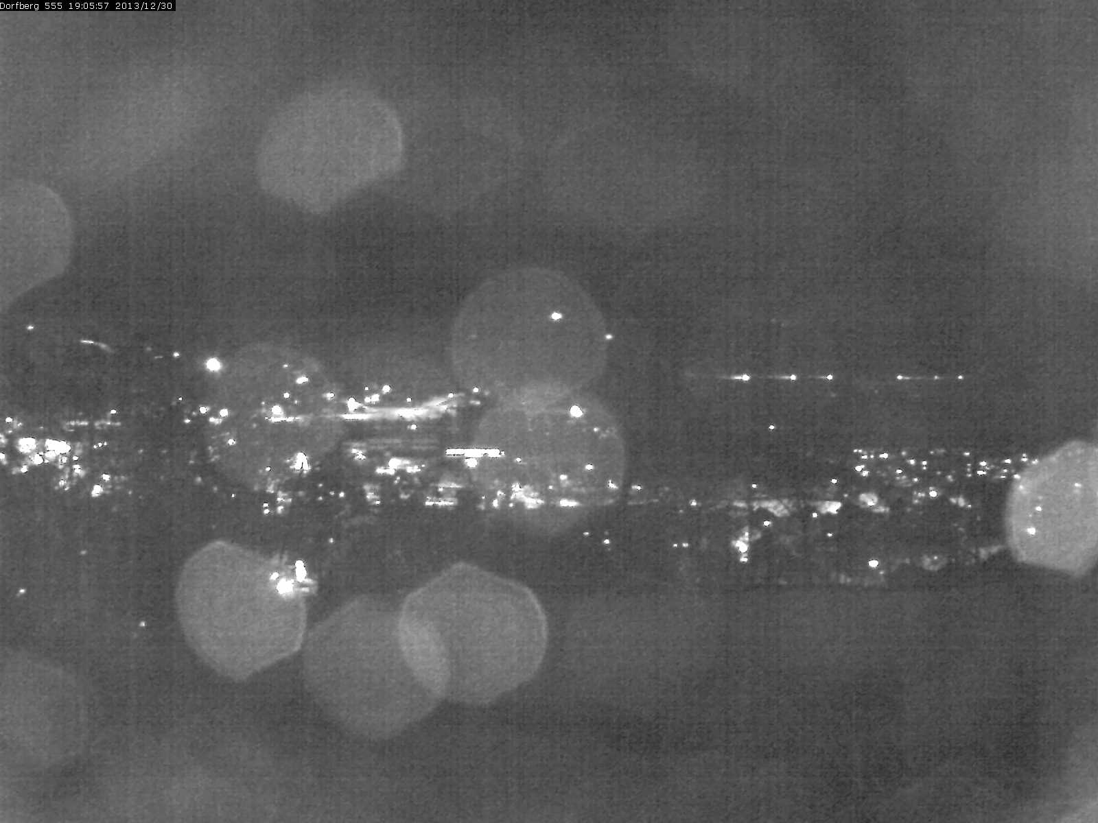 Webcam-Bild: Aussicht vom Dorfberg in Langnau 20131230-190600